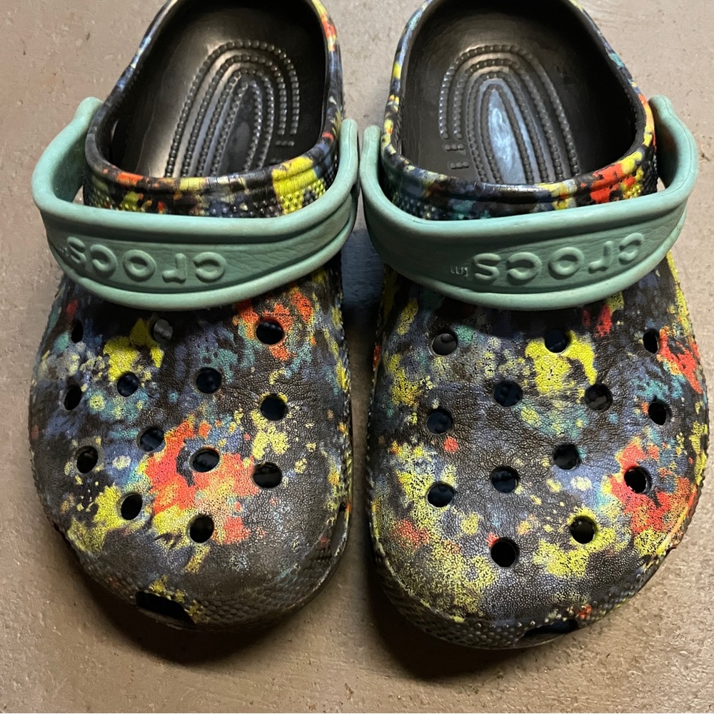 Youth Crocs - J3’s